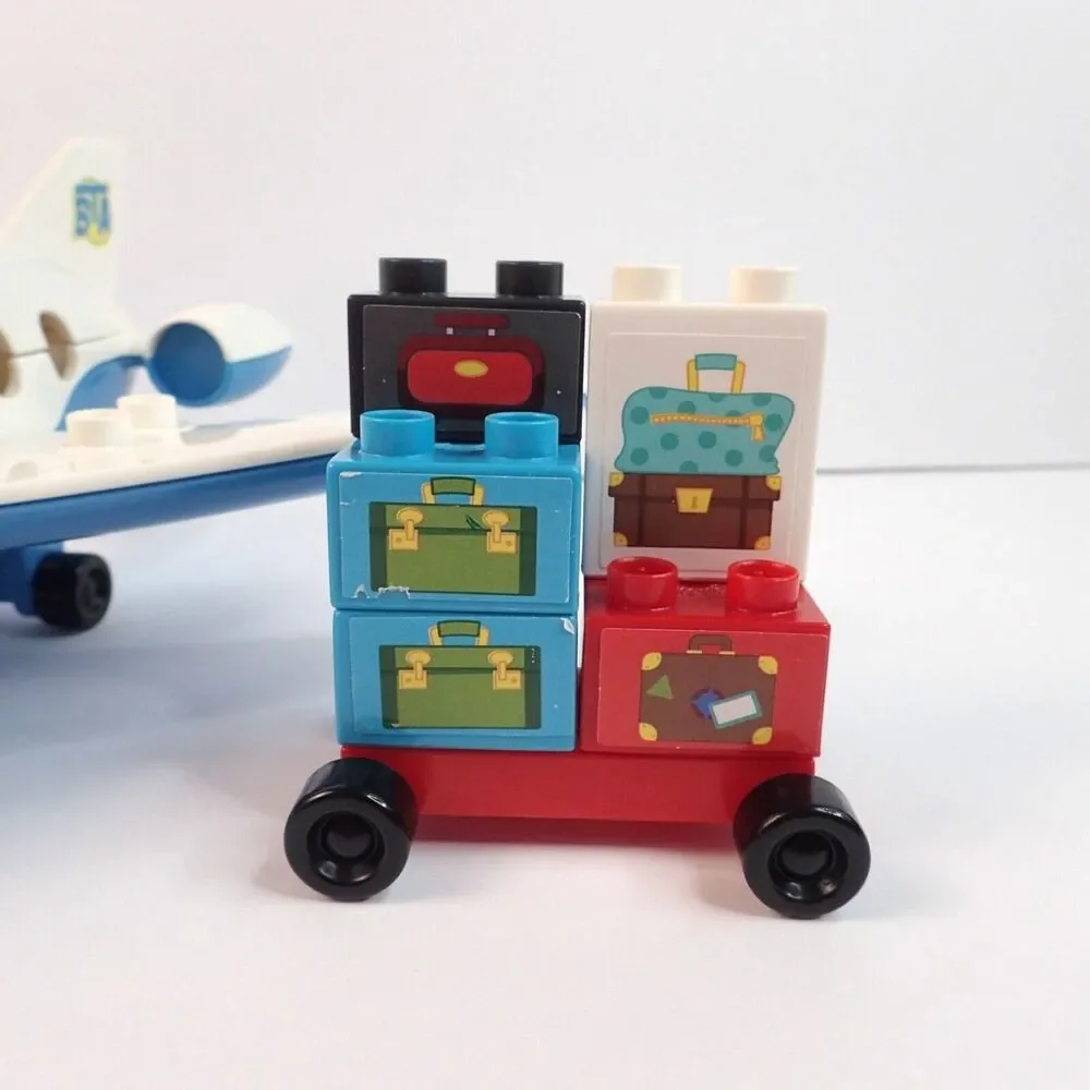 MEGA BLOKS Blok Town Airport #371 REPLACEMENT Parts Partial Set Inc. Pilot